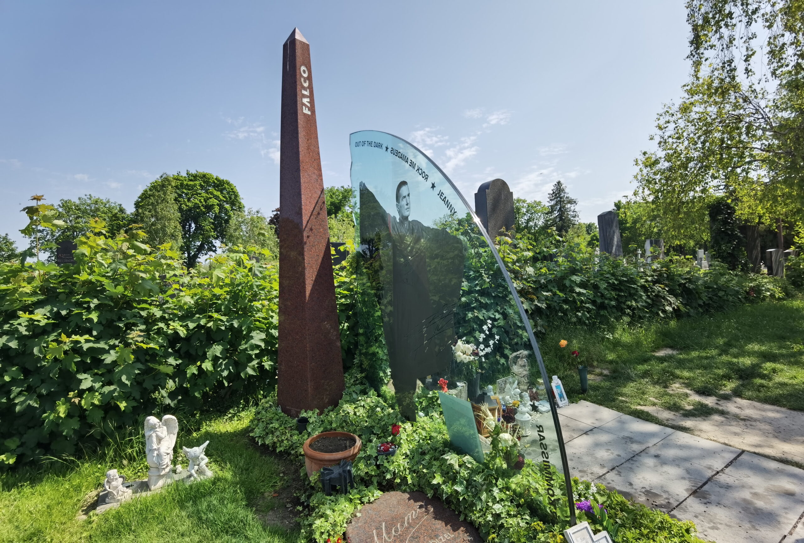 Wie Finde Ich Heraus Auf Welchem Friedhof Jemand Liegt www.zentralfriedhof-wien.com
